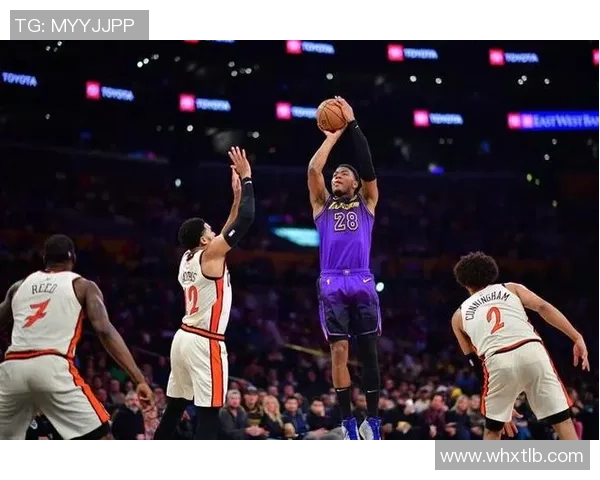 湖人对阵活塞的精彩对决分析及赛后精彩瞬间回顾